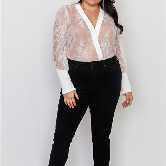 TRENDING ❤️🔥 WHITE V NECK CONTRAST LACE OVERLAY BODYSUIT LAST DAY - Picture 4 of 4